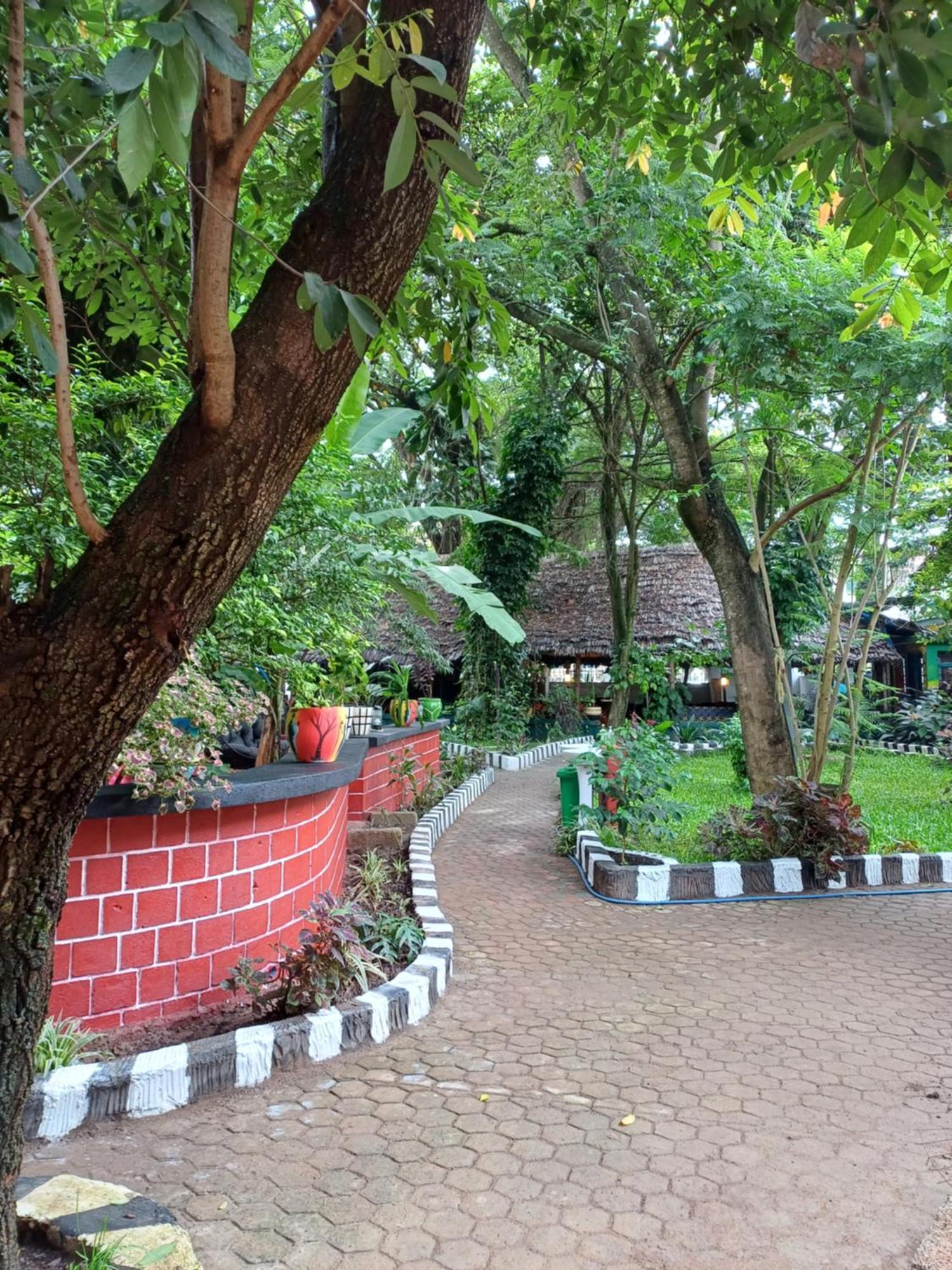 Green Garden Guest House Аруша Экстерьер фото
